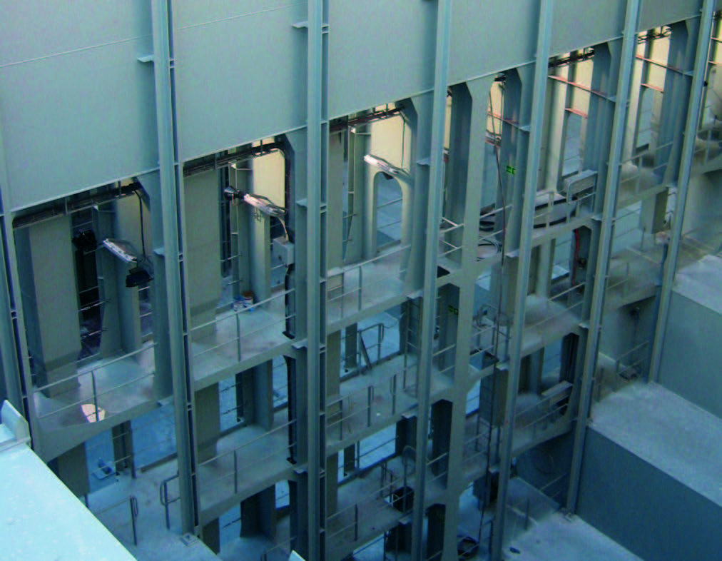 Container cell guides