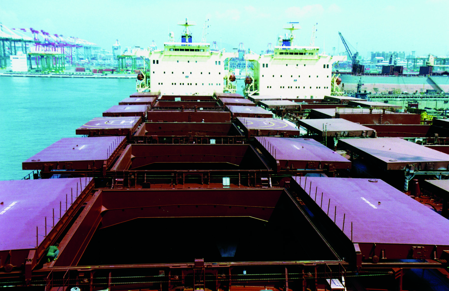 Hatch cover panel seals 