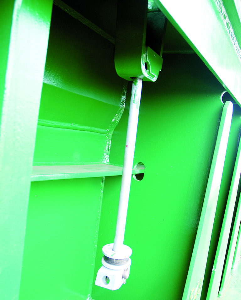 Hatch cover panel seals 