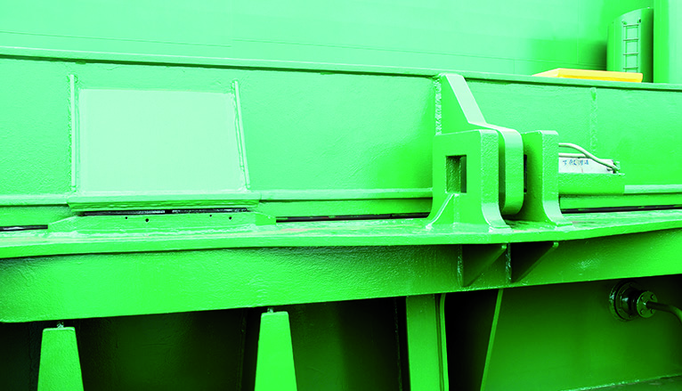 Hatch cover panel seals 