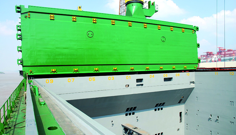 Hatch cover panel seals 