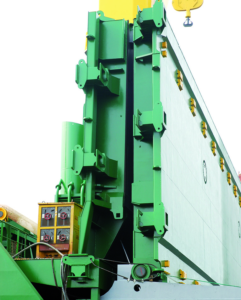 Hatch cover panel seals 