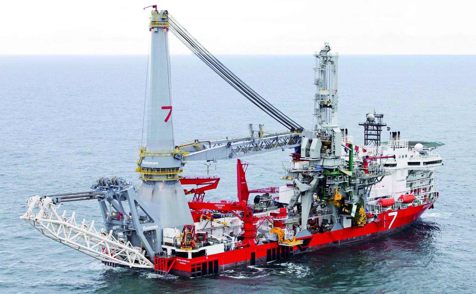 Pipelay/Heavy Lift vessel SEVEN BOREALIS