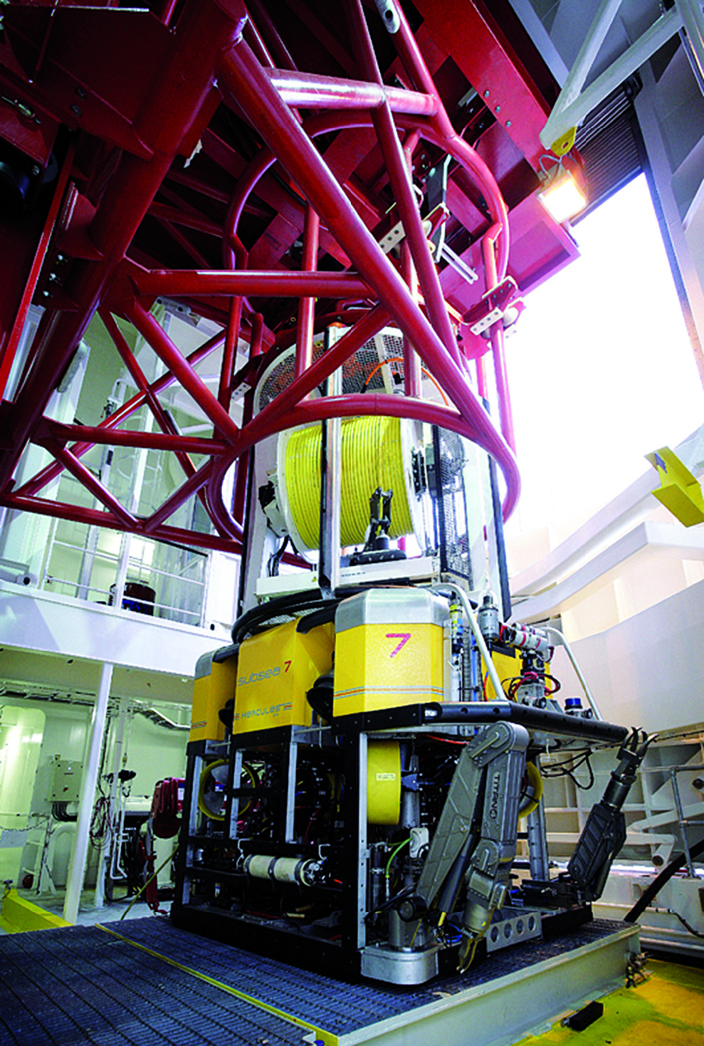 Remotely-operated vehicle (ROV)