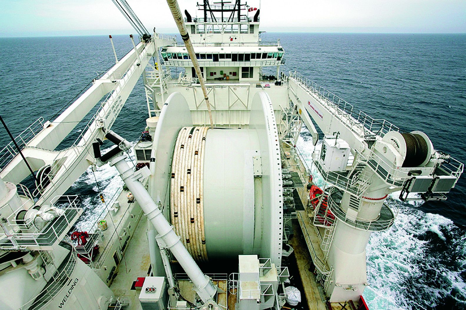 Rigid pipelaying vessel SEVEN OCEANS