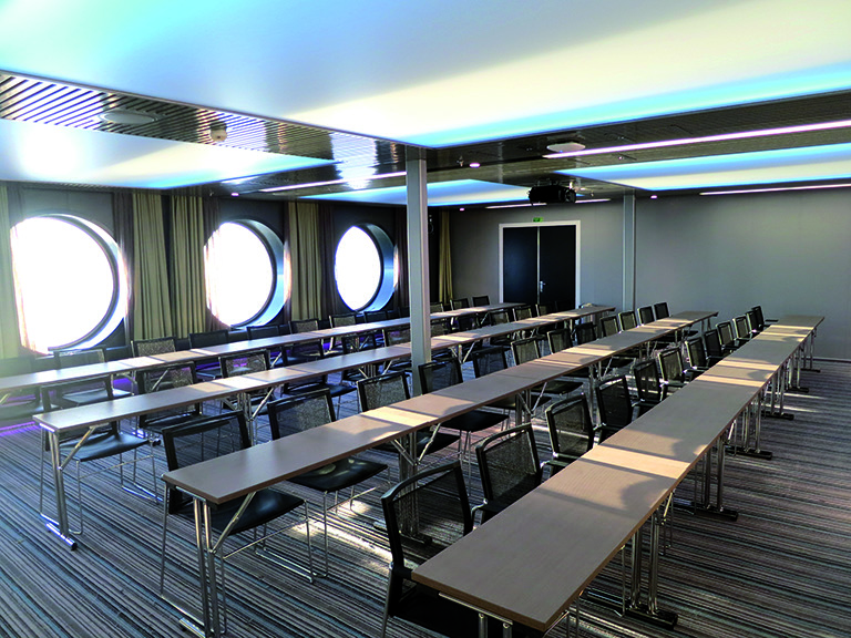 Natural gas-fuelled ferry VIKING GRACE