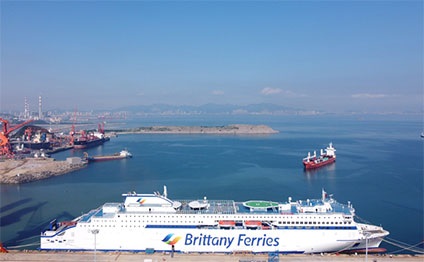 One of the world’s largest hybrid ferries is Brittany Ferries’ E-flexer.