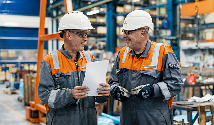 Wärtsilä service employees