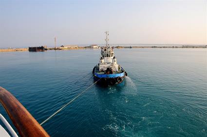 Tugboats steer the way3